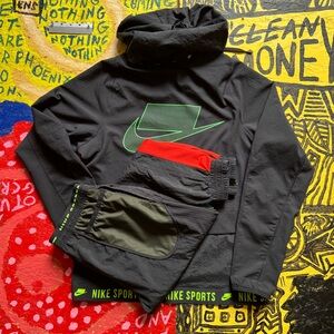 Nike Sports Clash Training Dri Fit Flex Woven Tracksuit - Men’s Small/Medium